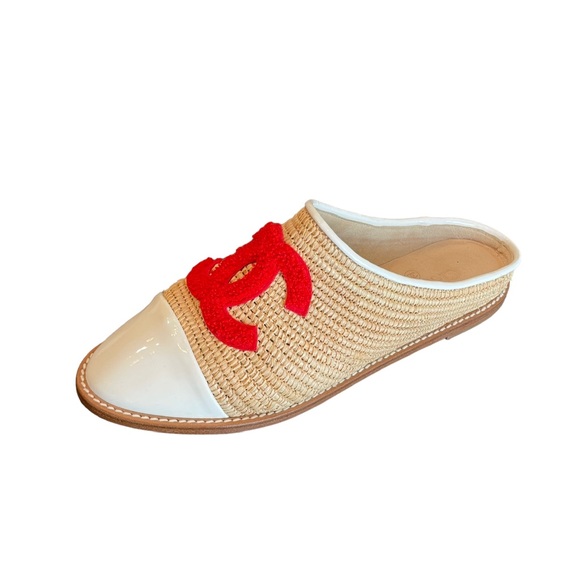 Chanel Raffia Logo Mules - Picture 2 of 3